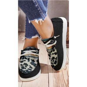 Black Pattern Print Lace-up Slip-on